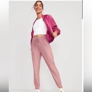 Mid-Rise Cloud Soft Ankle Joggers